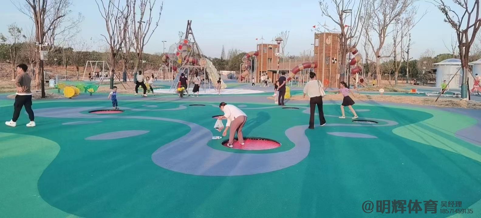 拉孜公园跑道是用什么材料做成的